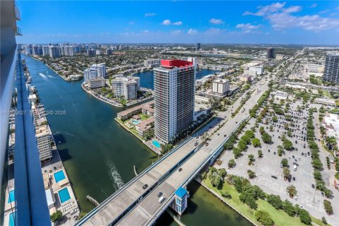 Condo in Hollywood, Florida, 3 bedrooms № 2188504 - photo 30