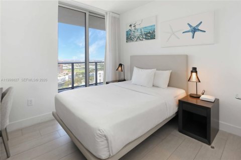 Condo in Hollywood, Florida, 3 bedrooms № 2188504 - photo 12