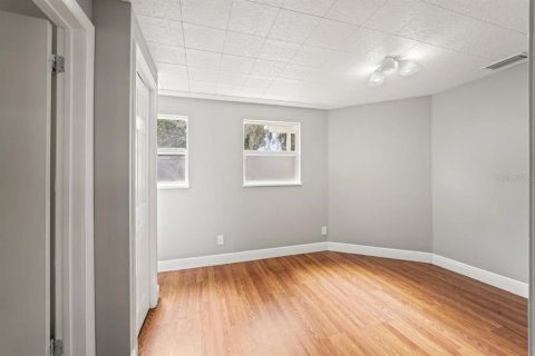 House in Saint Petersburg, Florida 4 bedrooms, 172.61 sq.m. № 1732632 - photo 25