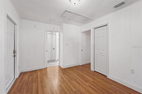 House in Saint Petersburg, Florida 4 bedrooms, 172.61 sq.m. № 1732632 - photo 14
