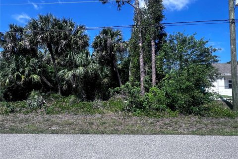Terreno en venta en Port Charlotte, Florida № 1636197 - foto 2