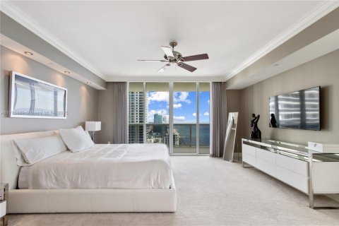 Copropriété à louer à Hallandale Beach, Floride: 3 chambres, 191.84 m2 № 1638334 - photo 18