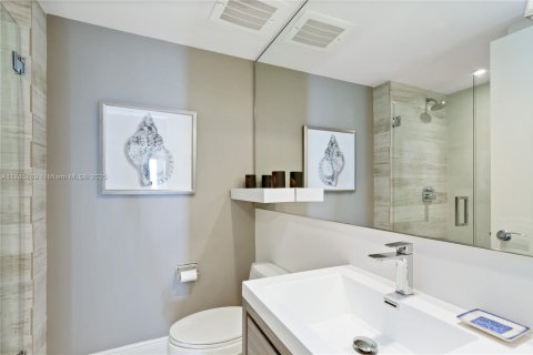 Copropriété à louer à Hallandale Beach, Floride: 3 chambres, 191.84 m2 № 1638334 - photo 11