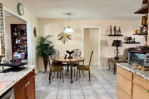Villa ou maison à vendre à Spring Hill, Floride: 3 chambres, 154.59 m2 № 1912635 - photo 3
