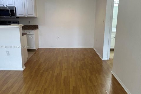 Apartamento en alquiler en Miami, Florida, 1 dormitorio, 54.63 m2 № 2010699 - foto 12