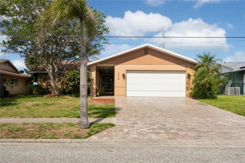 Villa ou maison à Holiday, Floride 2 chambres, 170.57 m2 № 2099832