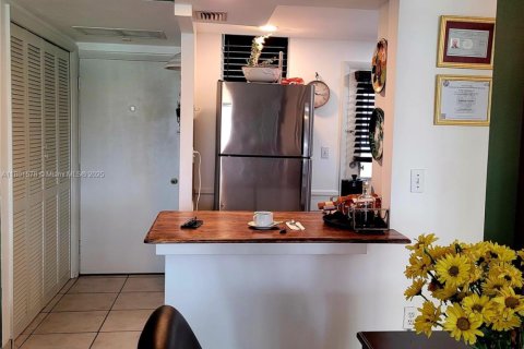 Copropriété à vendre à Aventura, Floride: 2 chambres, 100.61 m2 № 1983318 - photo 5