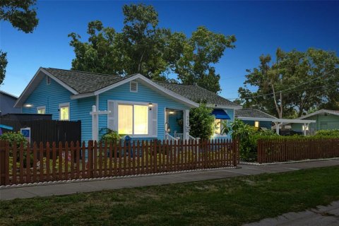 House in Saint Petersburg, Florida 3 bedrooms, 117.99 sq.m. № 1718766 - photo 29