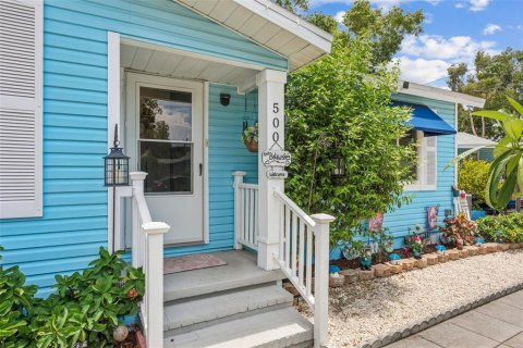 House in Saint Petersburg, Florida 3 bedrooms, 117.99 sq.m. № 1718766 - photo 3