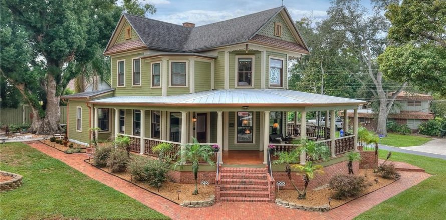 Villa ou maison à Lakeland, Floride 5 chambres, 254.37 m2 № 2410054