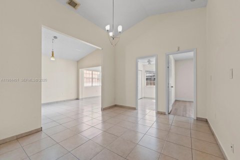 Купить виллу или дом в Майами, Флорида 3 спальни, 147.25м2, № 2027196 - фото 8