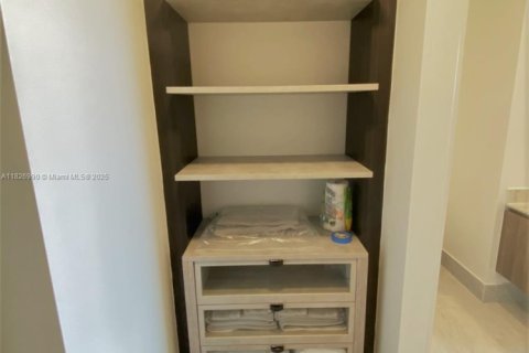Condominio en alquiler en Miami, Florida, 2 dormitorios, 116.13 m2 № 1938445 - foto 21