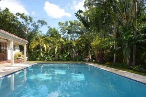 Villa ou maison à louer à Coral Gables, Floride: 4 chambres, 243.5 m2 № 2032717 - photo 9