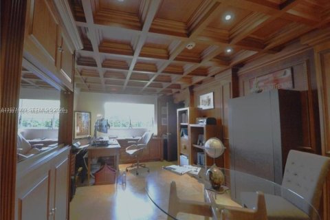 Villa ou maison à louer à Coral Gables, Floride: 4 chambres, 243.5 m2 № 2032717 - photo 3