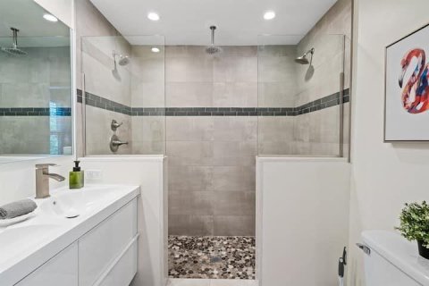 Casa en venta en Lauderdale-by-the-Sea, Florida, 4 dormitorios, 204.38 m2 № 2081520 - foto 10