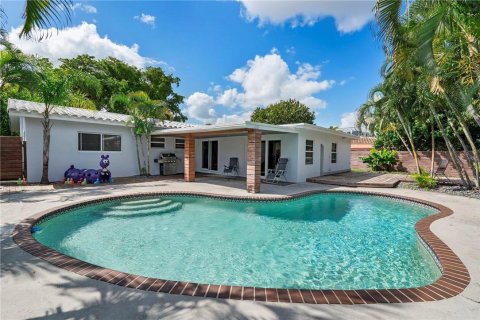 Casa en venta en Lauderdale-by-the-Sea, Florida, 4 dormitorios, 204.38 m2 № 2081520 - foto 15