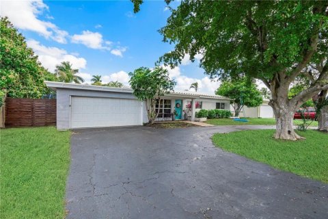 Casa en venta en Lauderdale-by-the-Sea, Florida, 4 dormitorios, 204.38 m2 № 2081520 - foto 17