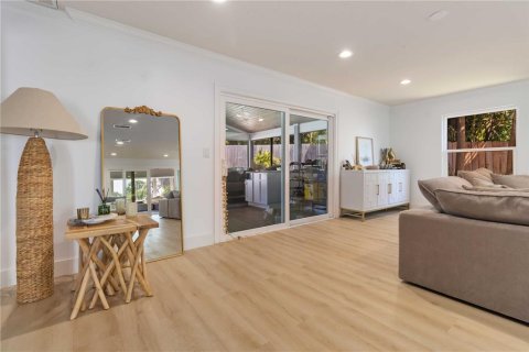 Villa ou maison à vendre à Cocoa, Floride: 3 chambres, 200.39 m2 № 1903688 - photo 9
