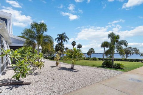 Villa ou maison à vendre à Cocoa, Floride: 3 chambres, 200.39 m2 № 1903688 - photo 5