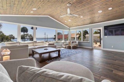 Villa ou maison à vendre à Cocoa, Floride: 3 chambres, 200.39 m2 № 1903688 - photo 16