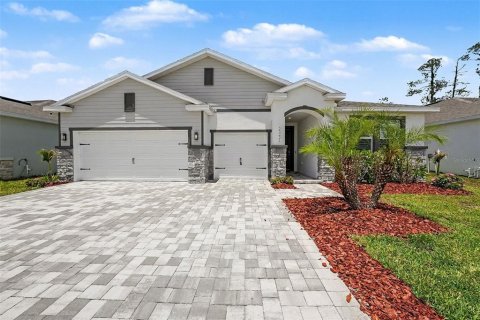 House in Lutz, Florida 4 bedrooms, 263.66 sq.m. № 2107402