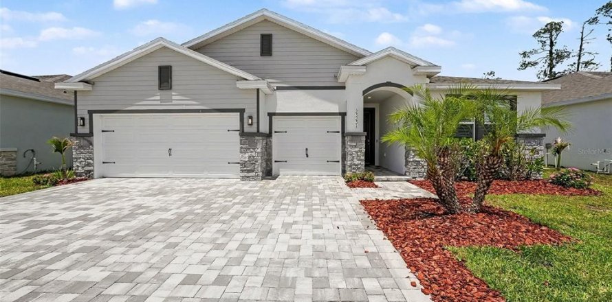 House in Lutz, Florida 4 bedrooms, 263.66 sq.m. № 2107402
