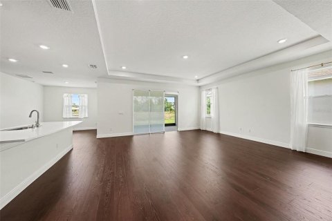 House in Lutz, Florida 4 bedrooms, 263.66 sq.m. № 2107402 - photo 16