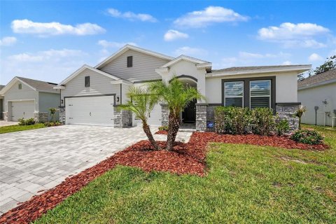 House in Lutz, Florida 4 bedrooms, 263.66 sq.m. № 2107402 - photo 6