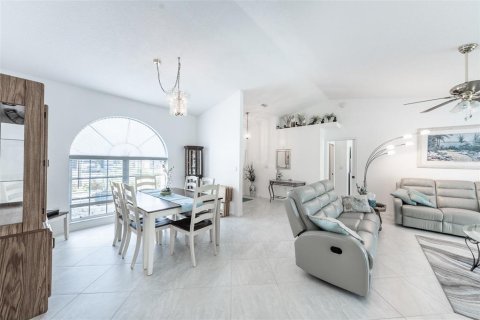 Villa ou maison à vendre à Punta Gorda, Floride: 3 chambres, 171.5 m2 № 2204034 - photo 8