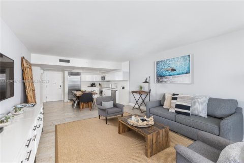 Снять в аренду кондоминиум в Майами-Бич, Флорида 1 спальня, 82.96м2, № 1959022 - фото 23