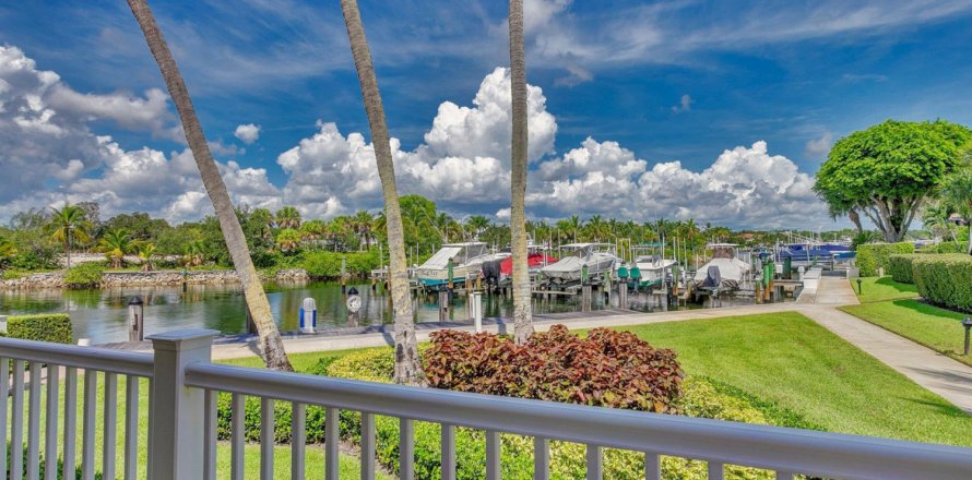 Casa en Juno Beach, Florida 3 dormitorios, 197.42 m2 № 1029357