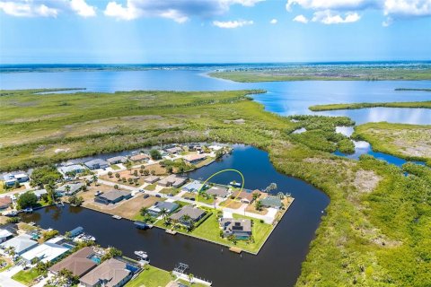 House in Port Charlotte, Florida 3 bedrooms, 152.17 sq.m. № 2142963 - photo 3
