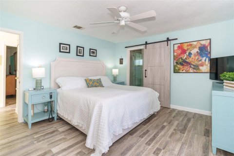 House in Port Charlotte, Florida 3 bedrooms, 152.17 sq.m. № 2142963 - photo 30