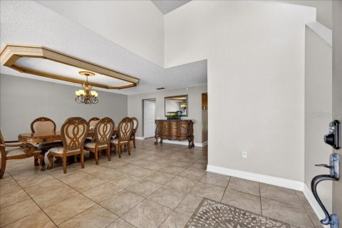 Casa en venta en Palm Coast, Florida, 6 dormitorios, 365.48 m2 № 2157417 - foto 11
