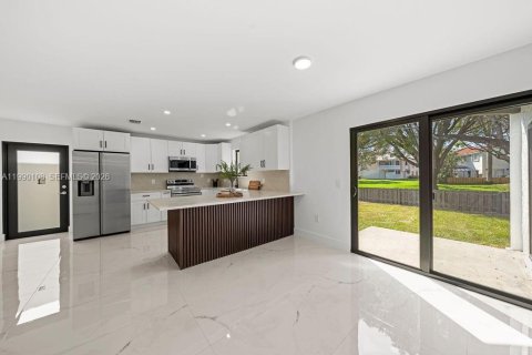 Купить виллу или дом в Майами, Флорида 3 спальни, 171.13м2, № 2051966 - фото 1