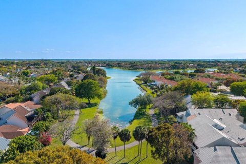 Купить виллу или дом в Майами, Флорида 3 спальни, 171.13м2, № 2051966 - фото 4