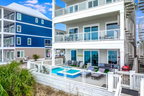 Casa en venta en Panama City Beach, Florida, 9 dormitorios, 484.49 m2 № 560098 - foto 1