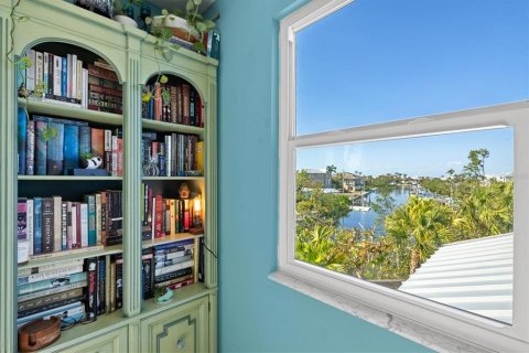 House in Holmes Beach, Florida 3 bedrooms, 159.33 sq.m. № 1630815 - photo 18
