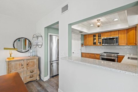 House in Holmes Beach, Florida 3 bedrooms, 159.33 sq.m. № 1630815 - photo 10