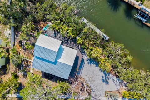 House in Holmes Beach, Florida 3 bedrooms, 159.33 sq.m. № 1630815 - photo 25