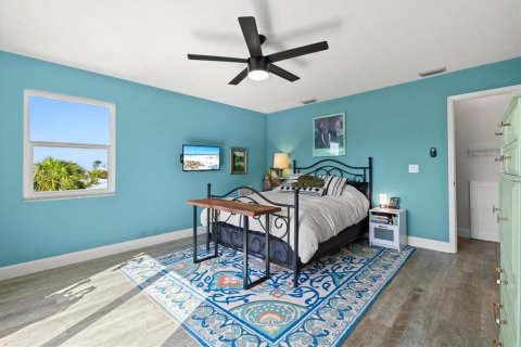 House in Holmes Beach, Florida 3 bedrooms, 159.33 sq.m. № 1630815 - photo 17