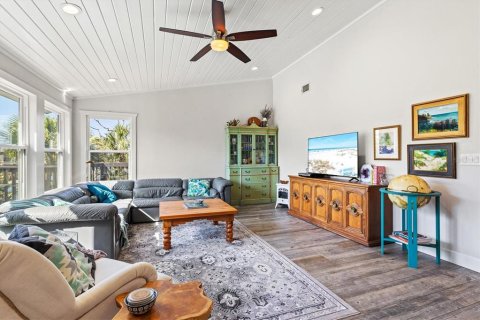 House in Holmes Beach, Florida 3 bedrooms, 159.33 sq.m. № 1630815 - photo 6