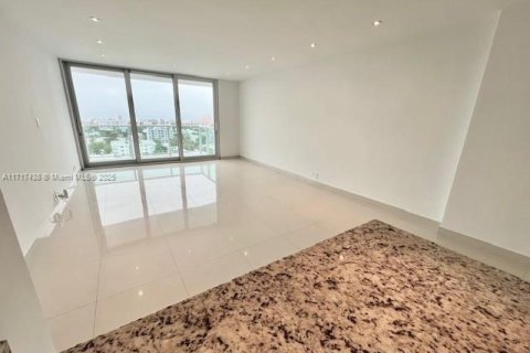 Condominio en venta en Miami Beach, Florida, 1 dormitorio, 79.15 m2 № 2035645 - foto 19