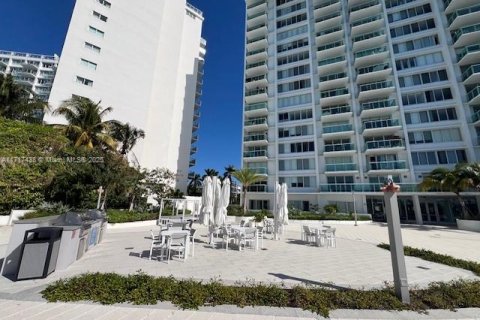 Condominio en venta en Miami Beach, Florida, 1 dormitorio, 79.15 m2 № 2035645 - foto 29