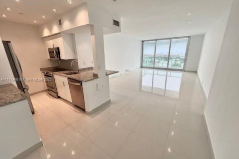 Condominio en venta en Miami Beach, Florida, 1 dormitorio, 79.15 m2 № 2035645 - foto 20