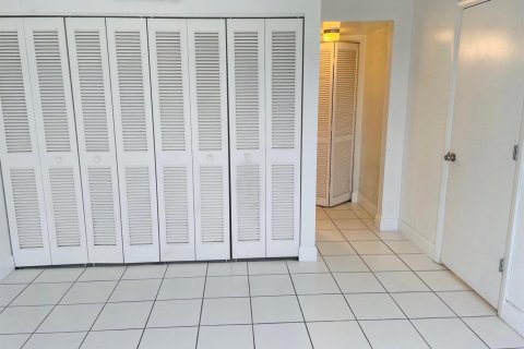 Copropriété à louer à Lake Worth, Floride: 3 chambres, 116.41 m2 № 2193596 - photo 16