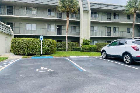 Copropriété à louer à Lake Worth, Floride: 3 chambres, 116.41 m2 № 2193596 - photo 2