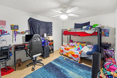 Dúplex en venta en Pinellas Park, Florida, 4 dormitorios, 156.08 m2 № 2420386 - foto 9