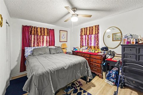 Dúplex en venta en Pinellas Park, Florida, 4 dormitorios, 156.08 m2 № 2420386 - foto 7