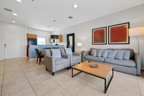 Touwnhouse à vendre à Kissimmee, Floride: 2 chambres, 107.86 m2 № 2212747 - photo 5